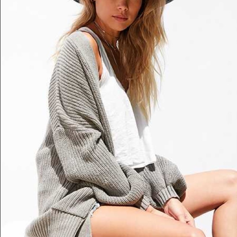 NWOT BDG oversized slouchy cardigan